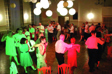 Let´s Dance beim Sommernachtsball im Gasthaus Sacro